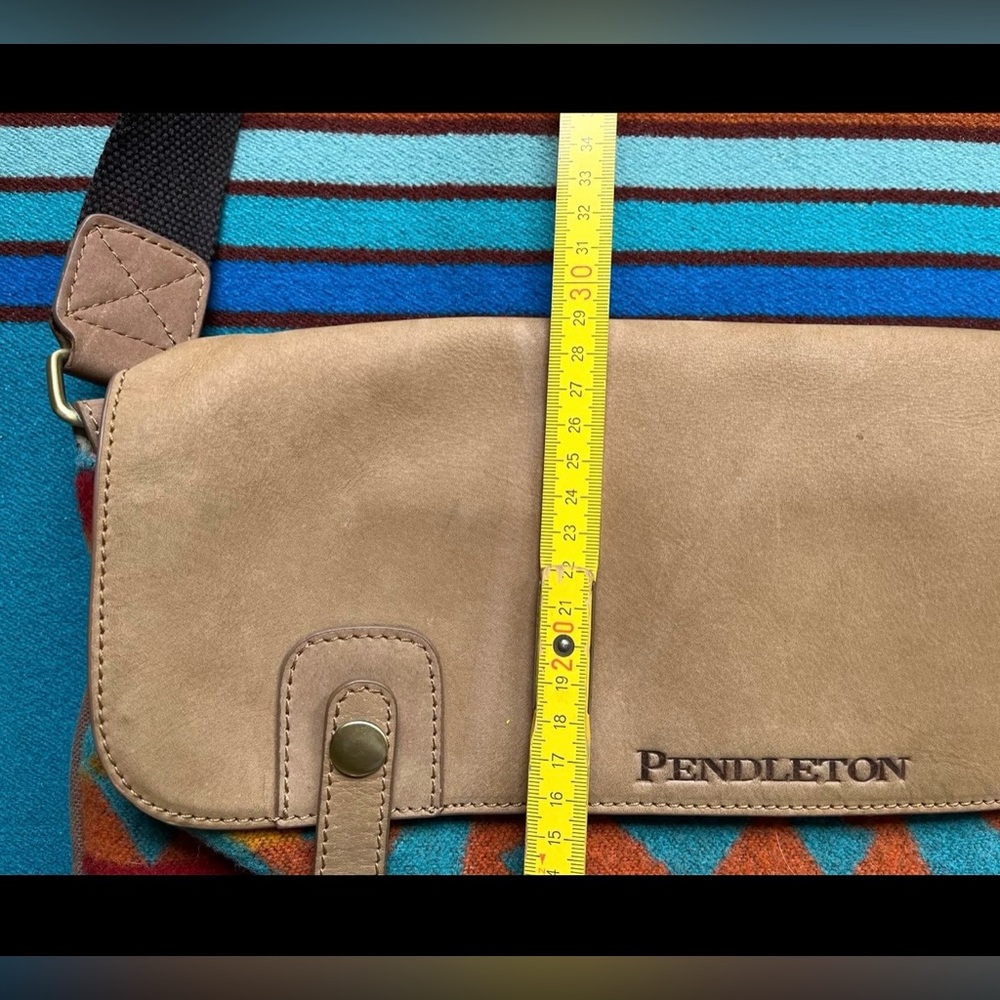 Pendleton Canvas Crossbody Bag. - Picture 5 of 12